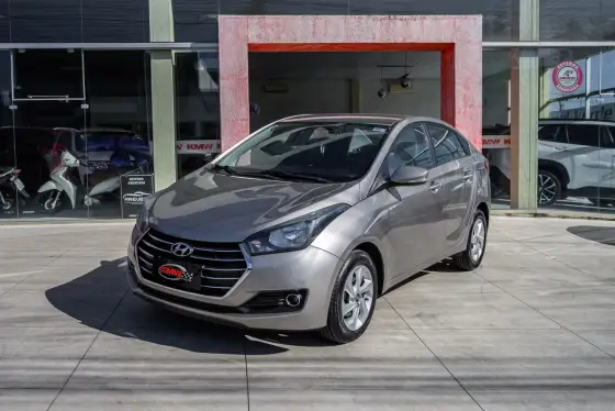 HYUNDAI HB20S 1.6 COMFORT PLUS 16V FLEX 4P AUTOMÁTICO