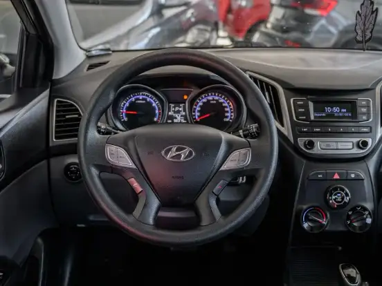 HYUNDAI-HB20S-1.6 COMFORT PLUS 16V FLEX 4P AUTOMÁTICO HYUNDAI-HB20S-2016