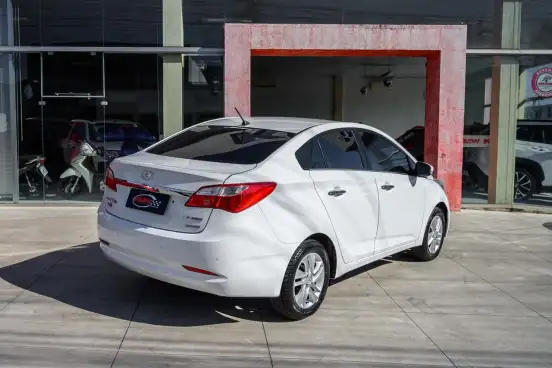 HYUNDAI-HB20S-2015