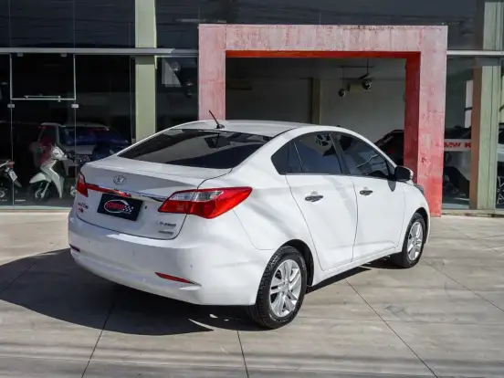 HYUNDAI-HB20S-1.6 PREMIUM 16V FLEX 4P AUTOMÁTICO HYUNDAI-HB20S-2015