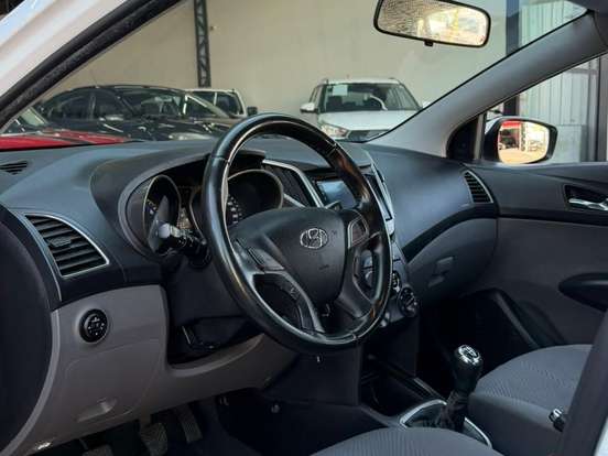 HYUNDAI-HB20S-1.6 PREMIUM 16V FLEX 4P MANUAL HYUNDAI-HB20S-2014