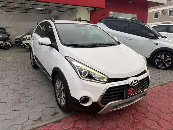 HYUNDAI-HB20X-1.6 16V PREMIUM FLEX 4P AUTOMÁTICO HYUNDAI-HB20X-2016