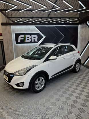 HYUNDAI-HB20X-1.6 16V STYLE FLEX 4P MANUAL HYUNDAI-HB20X-2015
