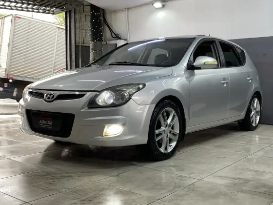 HYUNDAI I30 2.0 MPFI GLS 16V GASOLINA 4P AUTOMÁTICO HYUNDAI I30 2.0 MPFI GLS 16V GASOLINA 4P AUTOMÁTICO