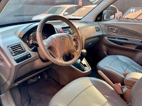 HYUNDAI-TUCSON-2.0 MPFI GL 16V 142CV 2WD GASOLINA 4P AUTOMÁTICO HYUNDAI-TUCSON-2009