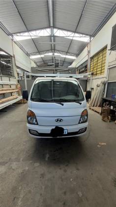 HYUNDAI HR 2.5 LONGO SEM CAÇAMBA 4X2 16V 130CV TURBO INTERCOOLER DIESEL 2P MANUAL