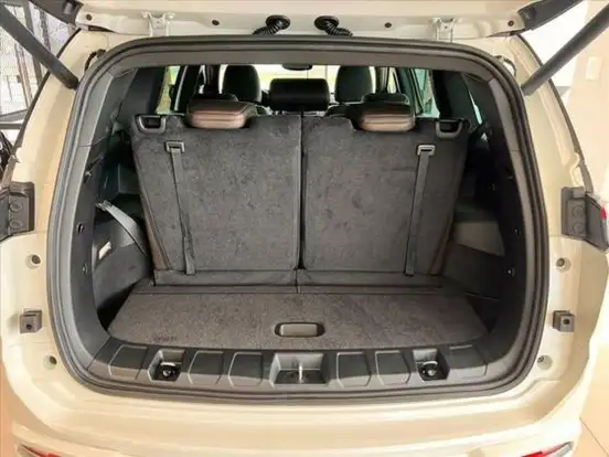 JEEP-COMMANDER-1.3 T270 TURBO MHEV OVERLAND AT6 JEEP-COMMANDER-2026