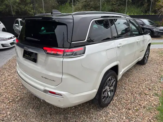 JEEP-COMMANDER-2.0 TD380 TURBO DIESEL OVERLAND AT9 JEEP-COMMANDER-2022