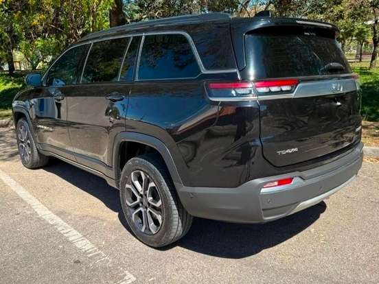 JEEP-COMMANDER-2022