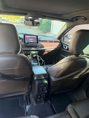 JEEP-COMMANDER-2022