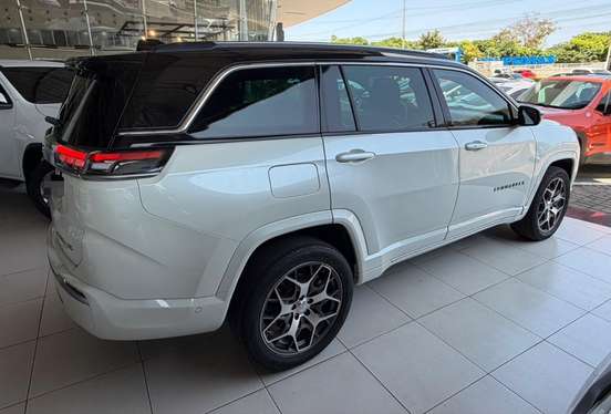 JEEP-COMMANDER-2022