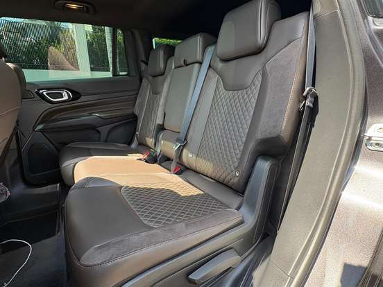 JEEP-COMMANDER-2.0 TD380 TURBO DIESEL OVERLAND AT9 JEEP-COMMANDER-2022