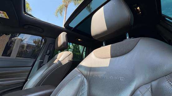 JEEP-COMMANDER-2022