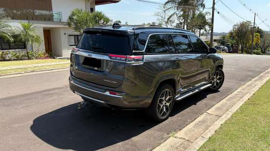 JEEP-COMMANDER-2022