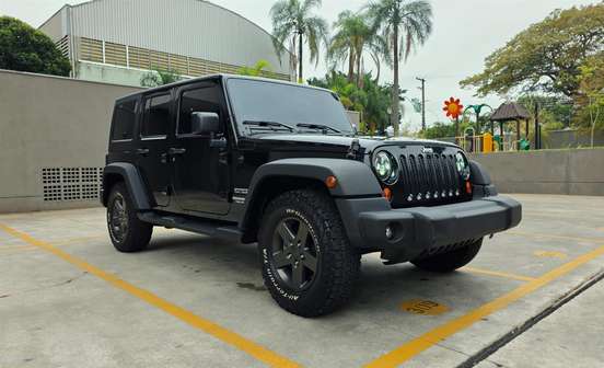 JEEP-WRANGLER-2012