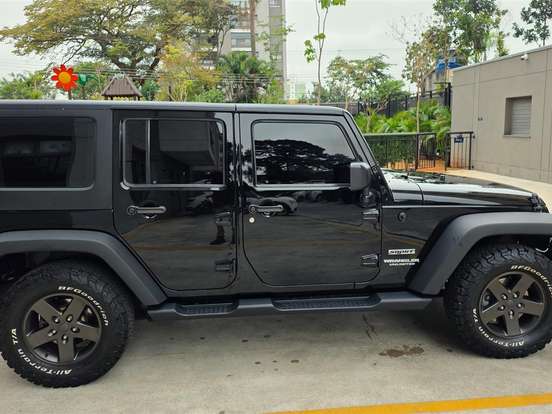 JEEP-WRANGLER-3.6 UNLIMITED SPORT 4X4 V6 GASOLINA 4P AUTOMÁTICO JEEP-WRANGLER-2012