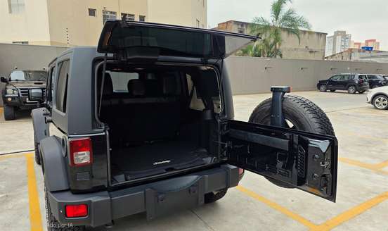 JEEP-WRANGLER-2012