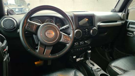 JEEP-WRANGLER-2012