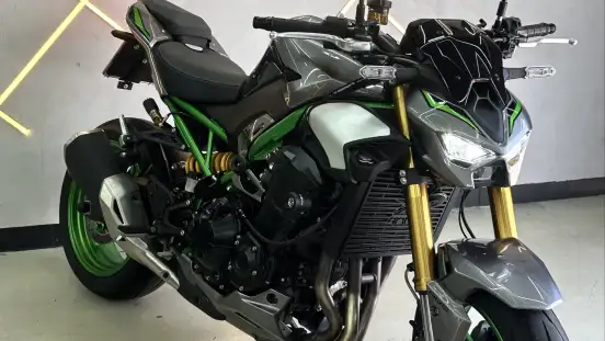 KAWASAKI-Z900 R EDITION-2025