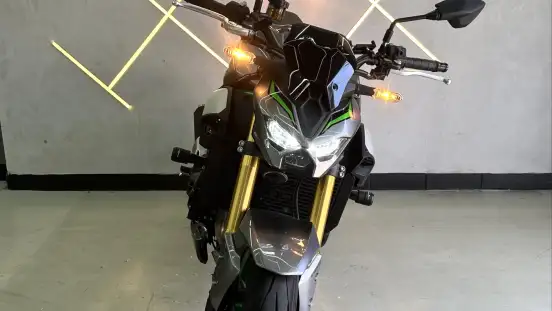 KAWASAKI-Z900 R EDITION-2025