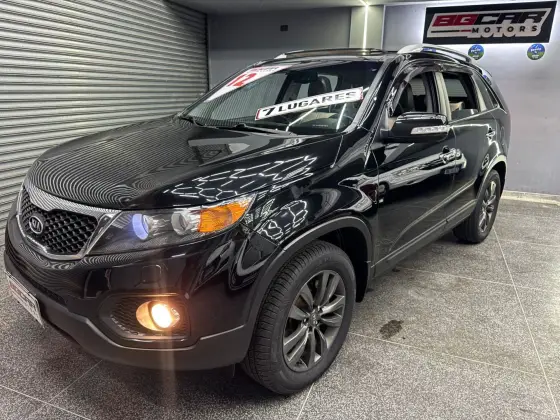 KIA SORENTO 2.4 EX2 4X2 16V GASOLINA 4P 7 LUGARES AUTOMÁTICO KIA SORENTO 2.4 EX2 4X2 16V GASOLINA 4P 7 LUGARES AUTOMÁTICO