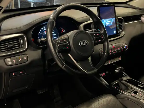 KIA-SORENTO-3.3 V6 GASOLINA EX 7L AUTOMATICO KIA-SORENTO-2016