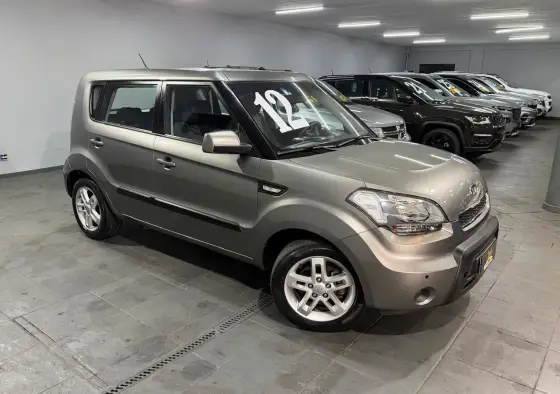 KIA SOUL 1.6 EX 16V FLEX 4P MANUAL KIA SOUL 1.6 EX 16V FLEX 4P MANUAL