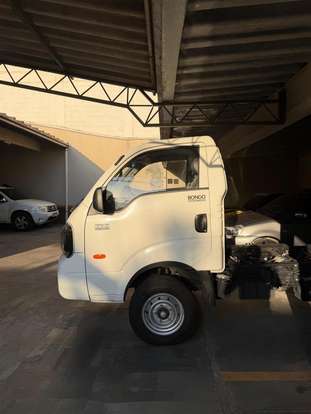 KIA-BONGO-2.5 TD DIESEL STD CS 4x4 MANUAL KIA-BONGO-2025