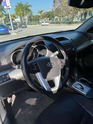 KIA-SORENTO-2010
