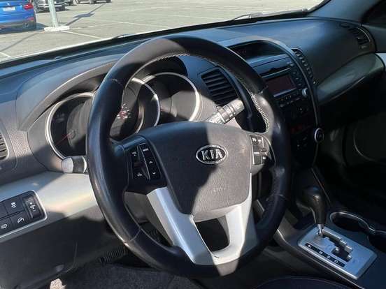 KIA-SORENTO-3.5 V6 GASOLINA EX 7L AUTOMATICO KIA-SORENTO-2010