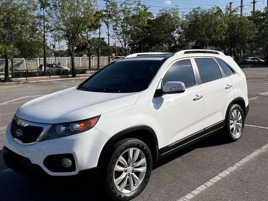 KIA-SORENTO-3.5 V6 GASOLINA EX 7L AUTOMATICO KIA-SORENTO-2010