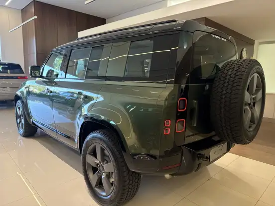 LAND ROVER-DEFENDER-2026