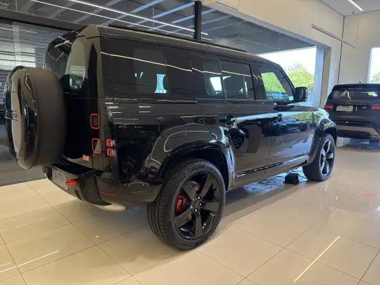 LAND ROVER-DEFENDER-2026