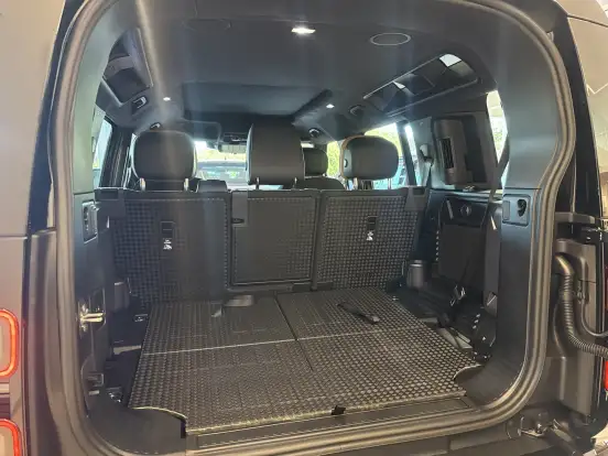 LAND ROVER-DEFENDER-2026