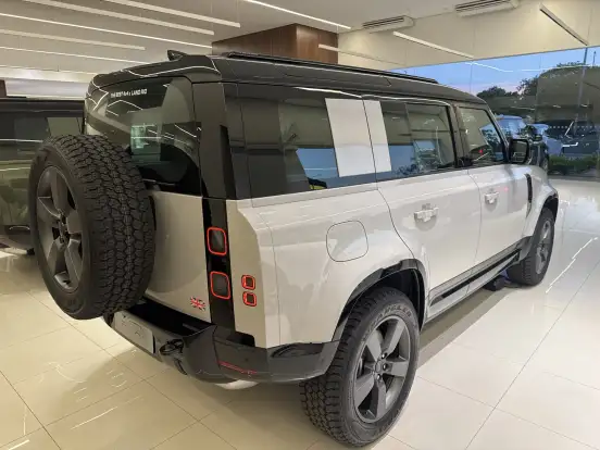 LAND ROVER-DEFENDER-3.0 D350 TURBO DIESEL MHEV 110 X-DYNAMIC HSE AWD AUTOMÁTICO LAND ROVER-DEFENDER-2025