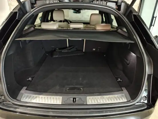 LAND ROVER-RANGE ROVER VELAR-2.0 P250 GASOLINA R-DYNAMIC SE AUTOMÁTICO LAND ROVER-RANGE ROVER VELAR-2018