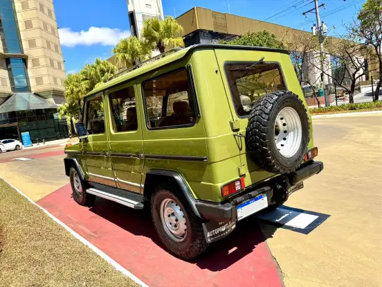 MERCEDES-BENZ-240 GD-1982
