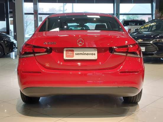 MERCEDES-BENZ-A 200-2019