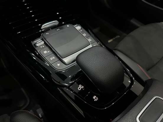 MERCEDES-BENZ-A 35 AMG-2.0 CGI GASOLINA SEDAN 4MATIC 7G-DCT MERCEDES-BENZ-A 35 AMG-2020