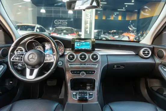 MERCEDES-BENZ-C 180-2019