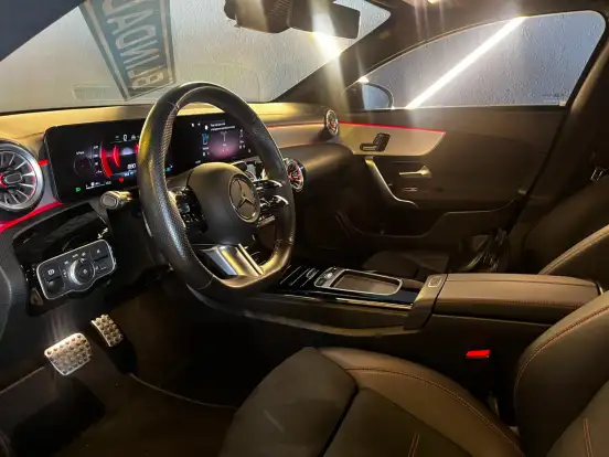 MERCEDES-BENZ-CLA 200-2023