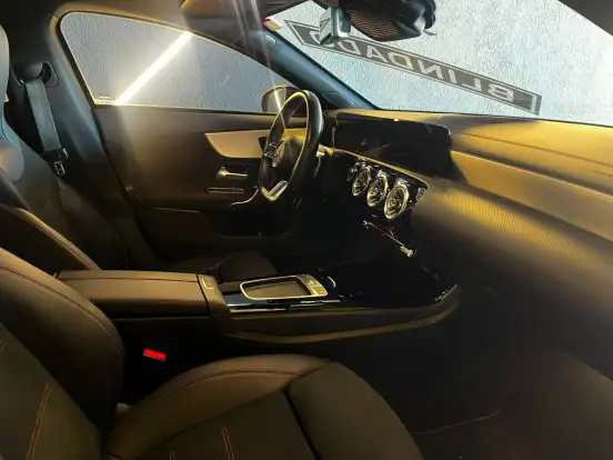 MERCEDES-BENZ-CLA 200-2023