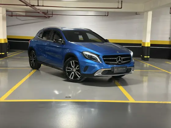 MERCEDES-BENZ GLA 200 1.6 CGI ADVANCE 16V TURBO GASOLINA 4P AUTOMÁTICO