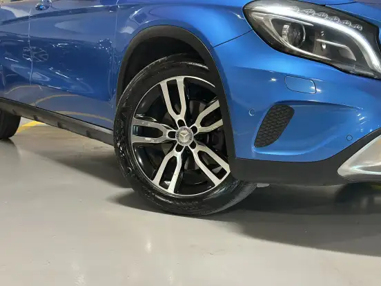 MERCEDES-BENZ-GLA 200-1.6 CGI ADVANCE 16V TURBO GASOLINA 4P AUTOMÁTICO MERCEDES-BENZ-GLA 200-2014