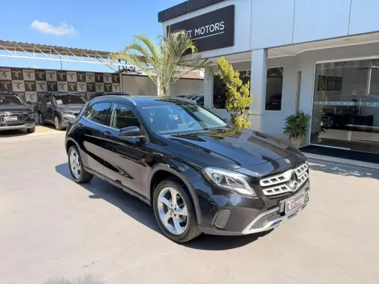 MERCEDES-BENZ-GLA 200-2018