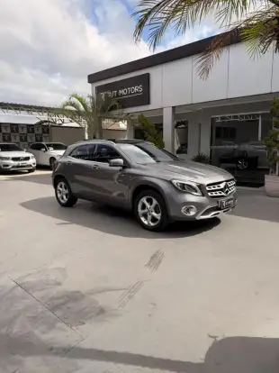 MERCEDES-BENZ-GLA 200-2019