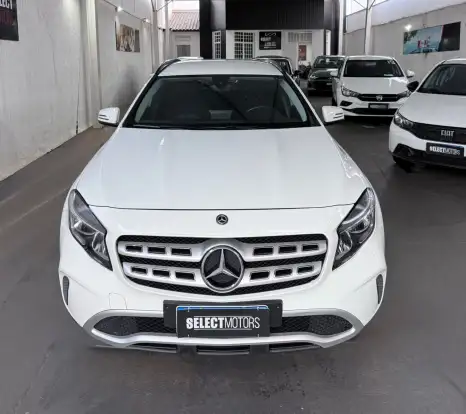MERCEDES-BENZ-GLA 200-1.6 CGI FLEX STYLE 7G-DCT MERCEDES-BENZ-GLA 200-2017