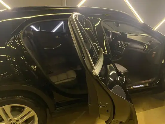 MERCEDES-BENZ-GLA 200-2019
