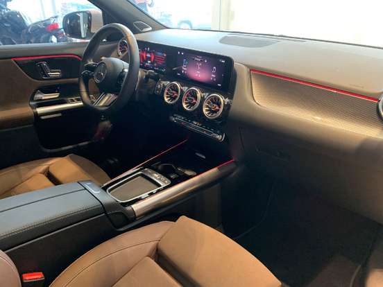 MERCEDES-BENZ-GLA 200-1.3 MHEV AMG LINE 7G-DCT MERCEDES-BENZ-GLA 200-2025