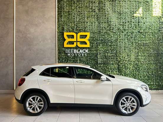 MERCEDES-BENZ-GLA 200-1.6 CGI ADVANCE 16V TURBO FLEX 4P AUTOMÁTICO MERCEDES-BENZ-GLA 200-2015